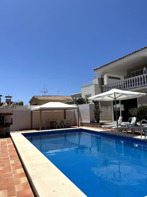 Detached Pool Villa, Idyllic Setting 450m To Caleta De Velez